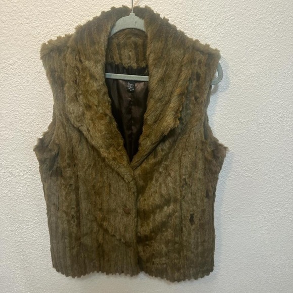 Tops - Faux‎ fur vest